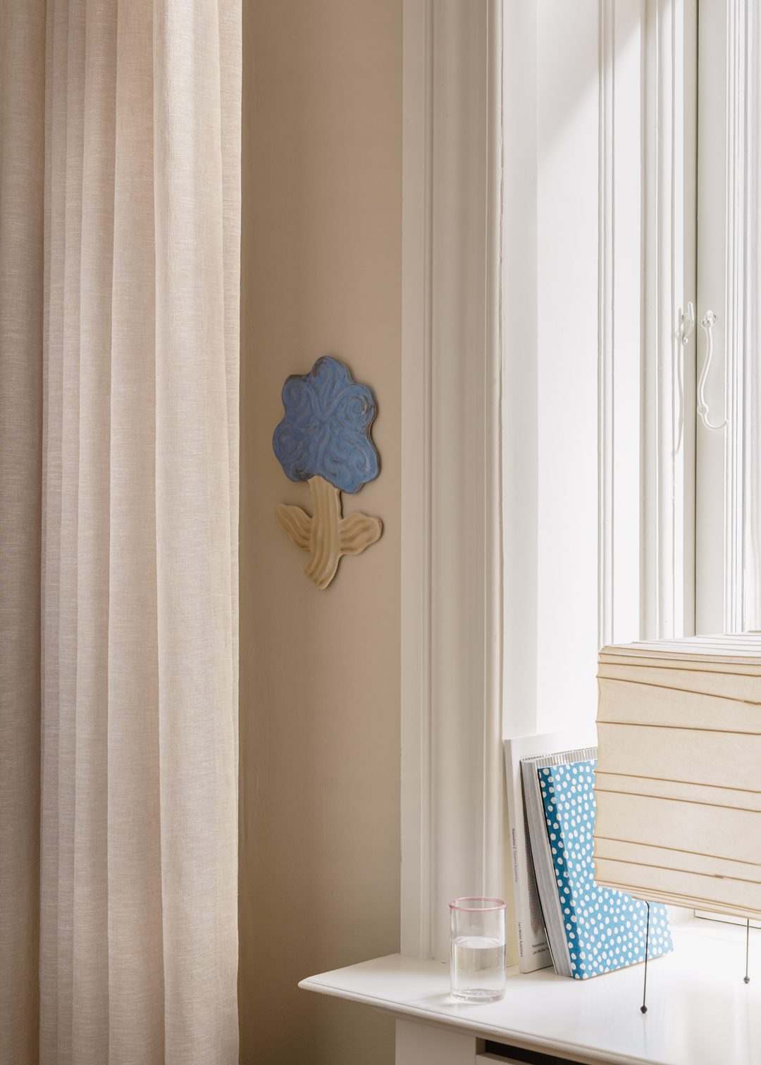 The Poster Club Anemone Wandobjekt 25x17 cm Keramik Beige-Blau