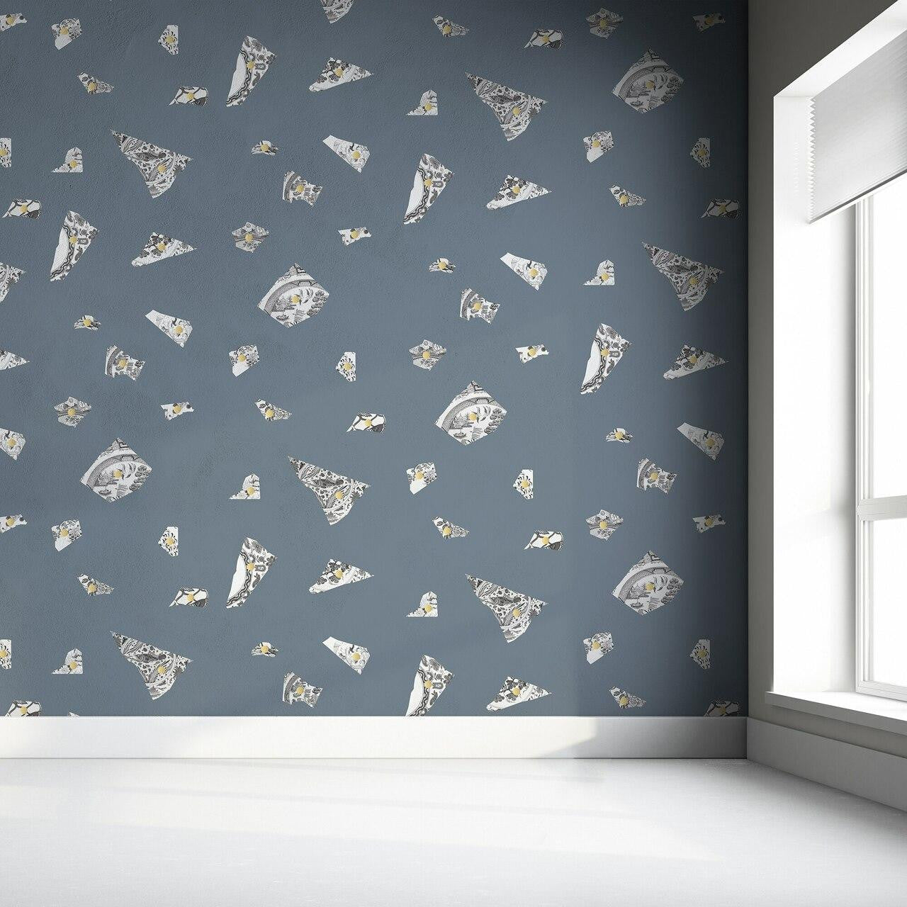Mineheart Wallpaper Plate Fragment Tapete blau grau Vlies