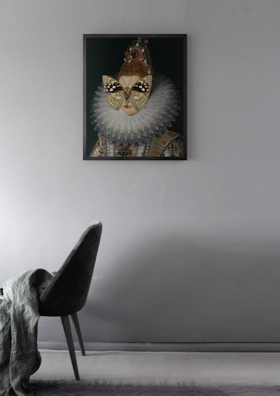 Mineheart Wall Art Portrait Spotted Butterfly Lady Leinwand 30x41cm