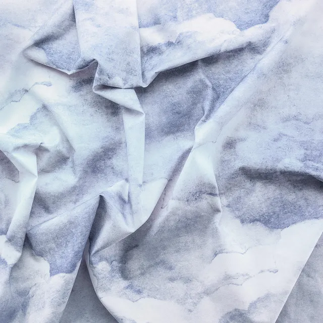 Mineheart Smokey Blue Clouds Baumwollstoff Wolken Blau Meter