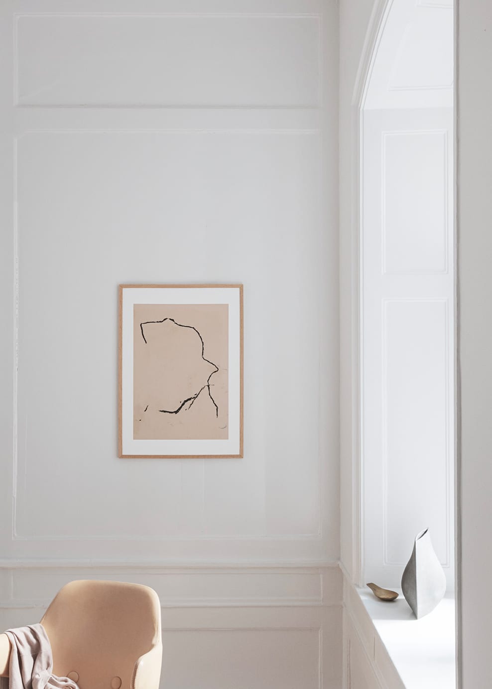 The Poster Club Contemplate Kunstdruck 30x40 cm Beige