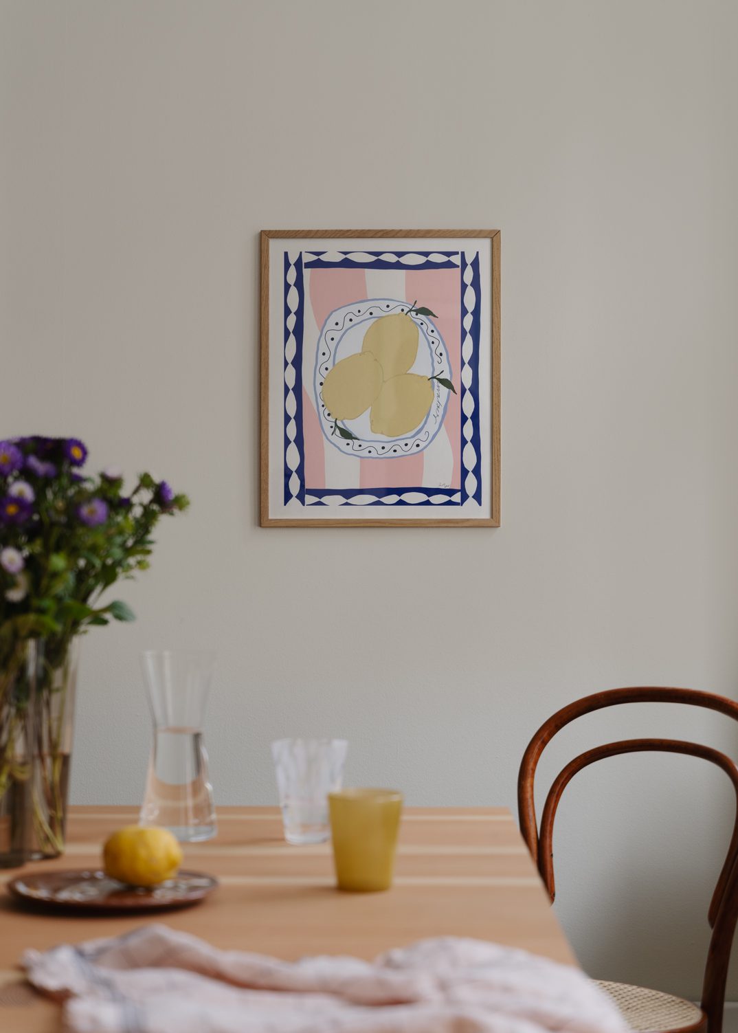 The Poster Club Wavy Table Kunstdruck 30x40 cm botanisch