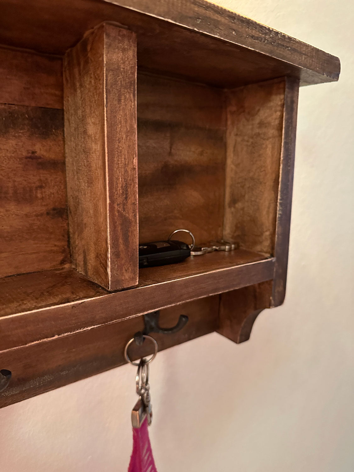 LS-LebenStil Vintage Wandgarderobe Teak 70cm mit Ablage