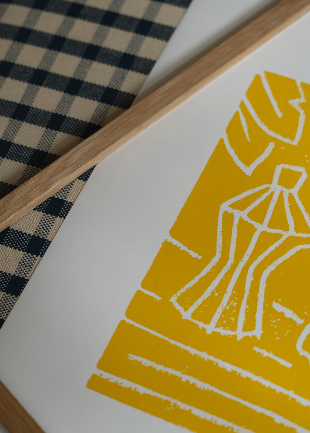 The Poster Club 7 AM Kunstdruck A4 weiß-gelb