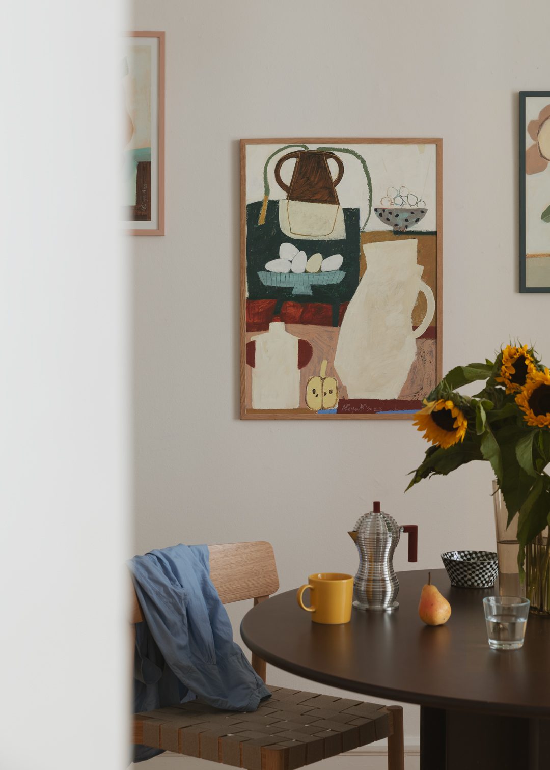 The Poster Club In the Kitchen Kunstdruck 30x40 cm Blau