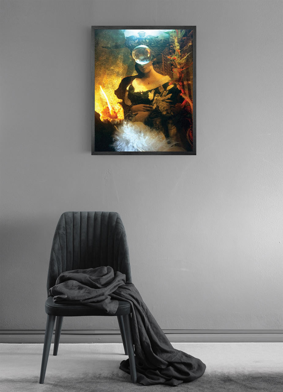 Mineheart Spore Wandbild 30x41 Leinwand Frau Gothic