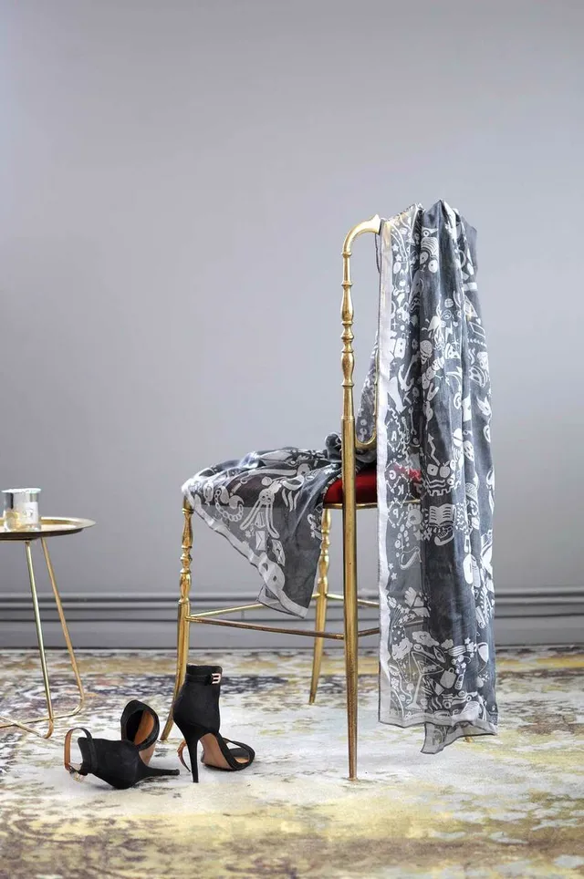 Mineheart New World Damask Schal Grau 70x170 cm Seide Modal