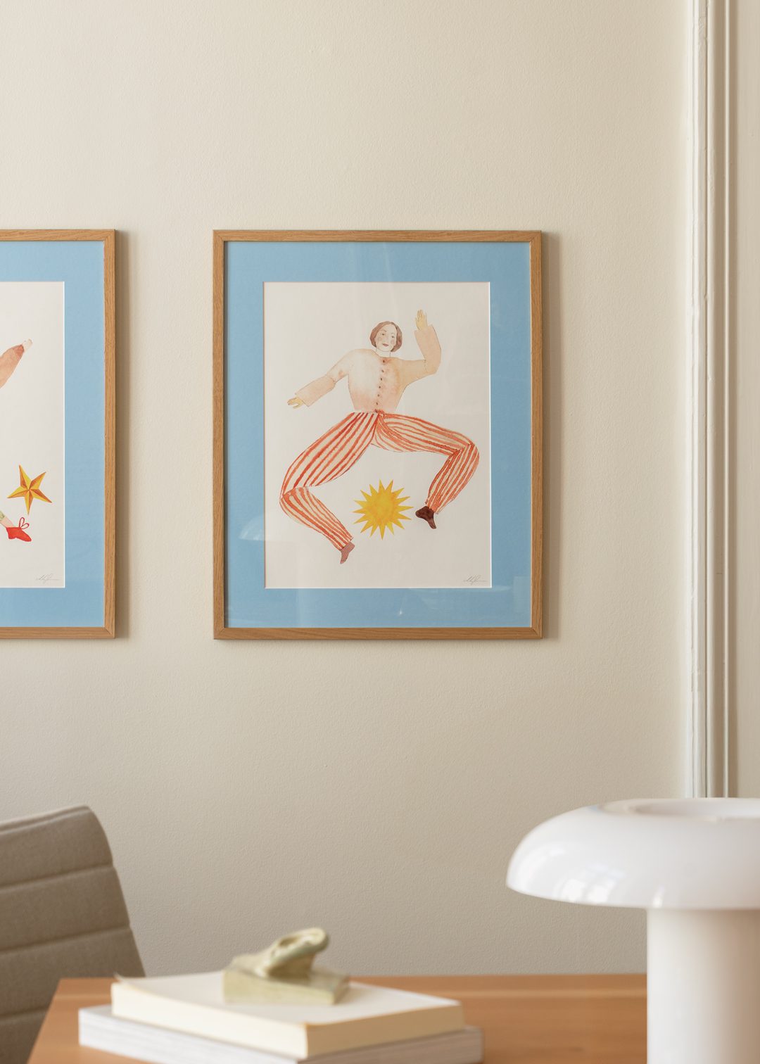 The Poster Club Fun with the Sun Kunstdruck A4 beige rot