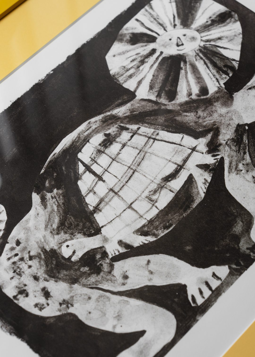 The Poster Club Turtle and Lion Kunstdruck A4 s/w