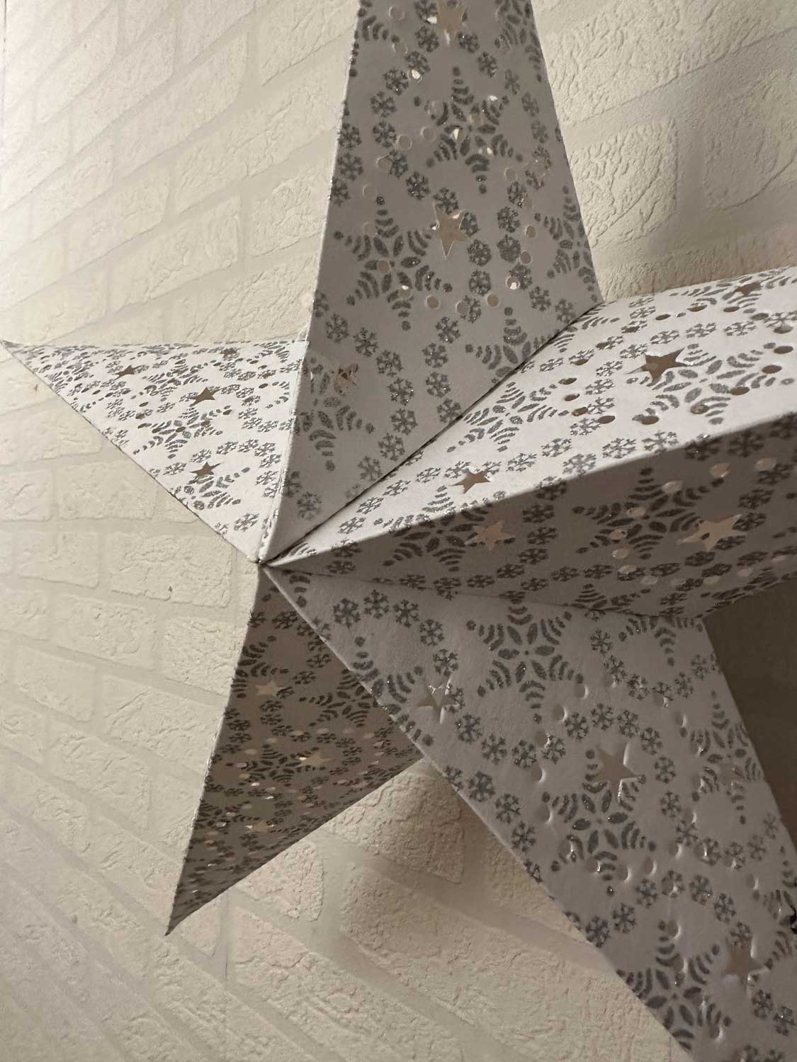 LS-LebenStil Leuchtstern Samt weiß 60cm beleuchtet 3D Faltstern