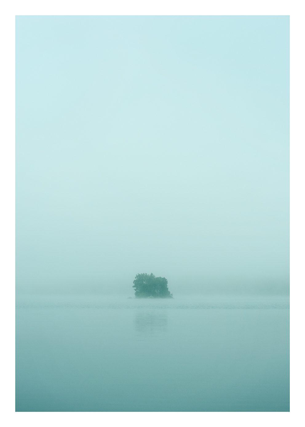 The Poster Club Art Prints Island Fotoposter 30x40 cm hellblau