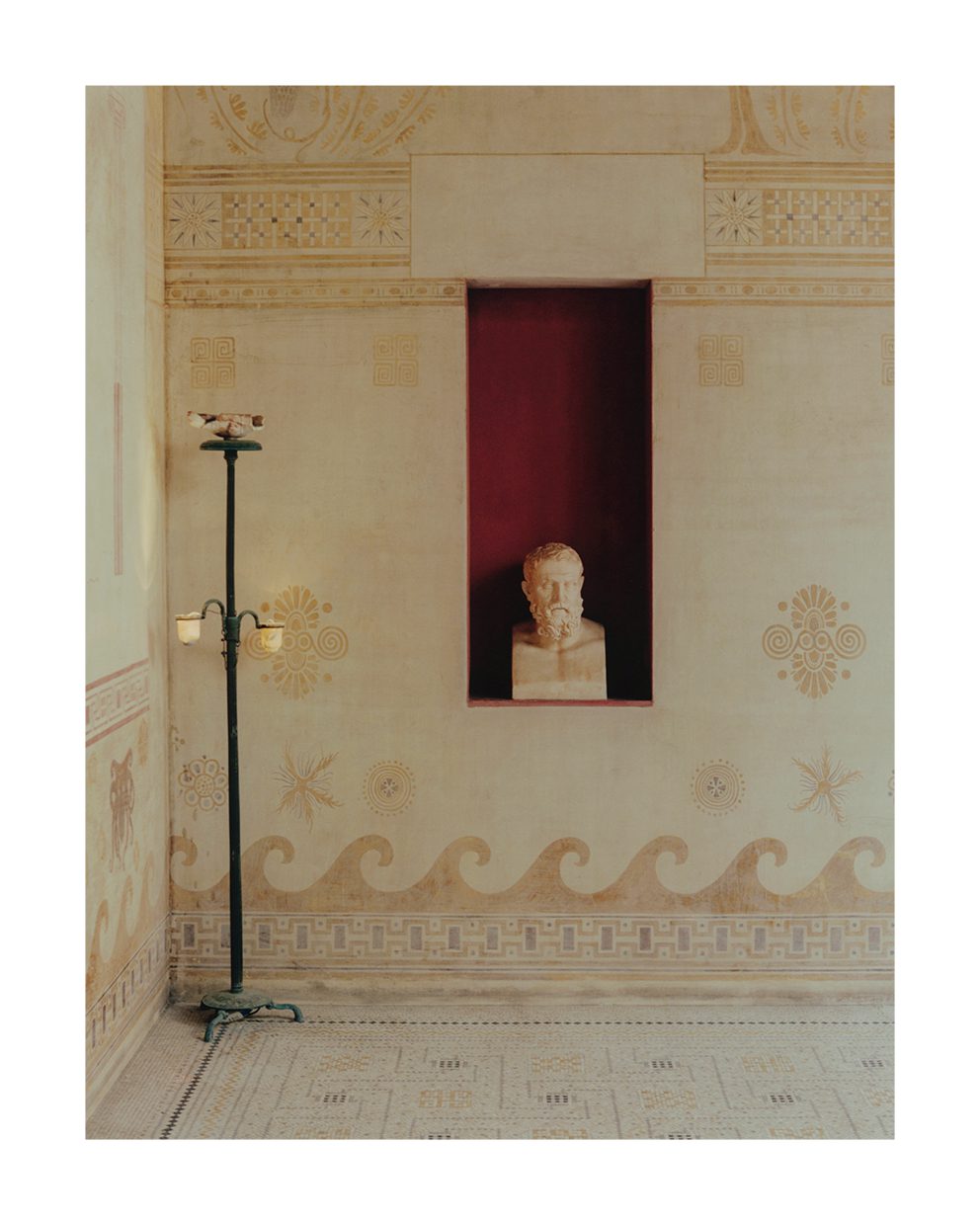 The Poster Club Villa Kerylos Poster 40x50 beige Architektur