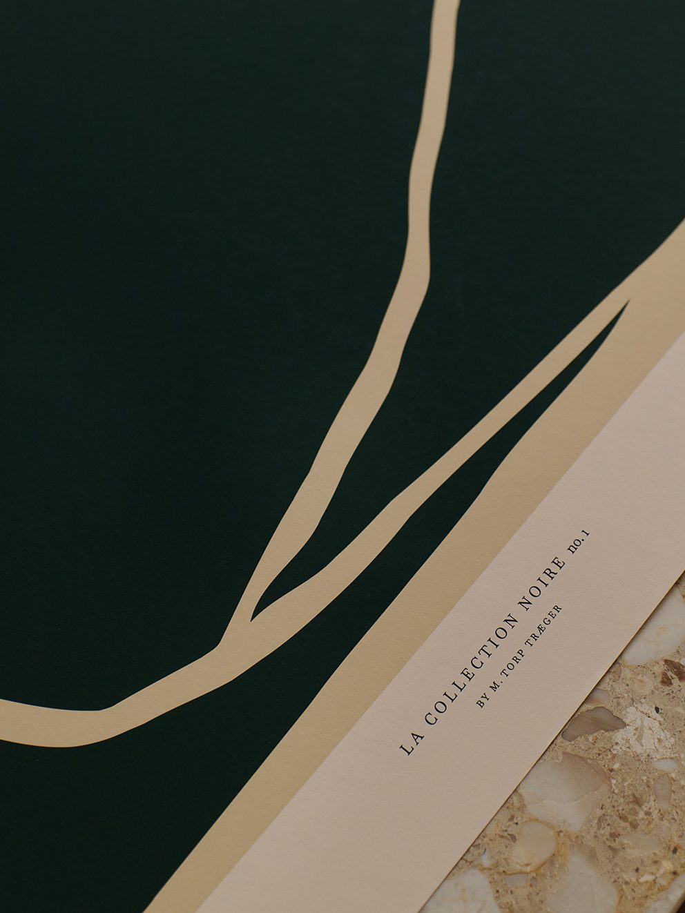 The Poster Club Art Prints Aves Poster 30x40 cm Beige Grün