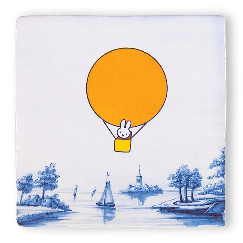 Storytiles Delft Blue Nijntje Fliese 10x10 cm Orange Ballon