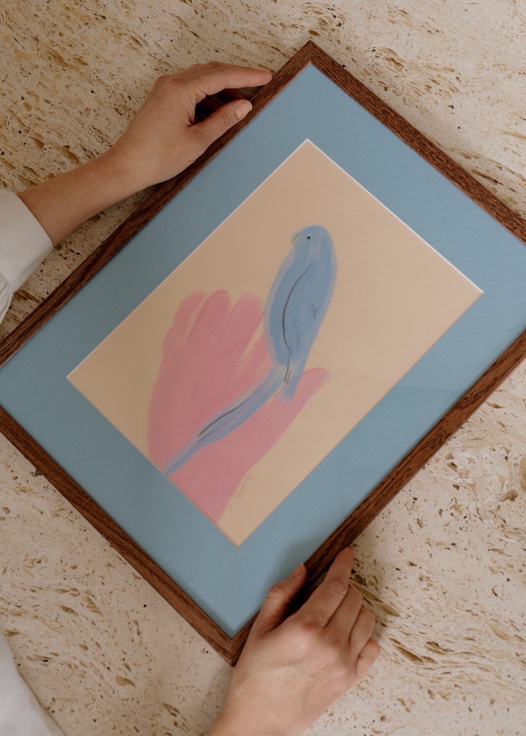 The Poster Club Art Prints Parrot in Hand Poster 30x40 Papagei