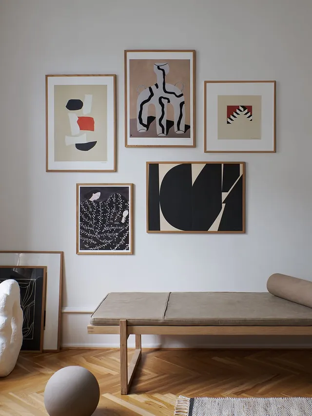 The Poster Club Curated Art Walls Edit No. 010 Bilderwand rot