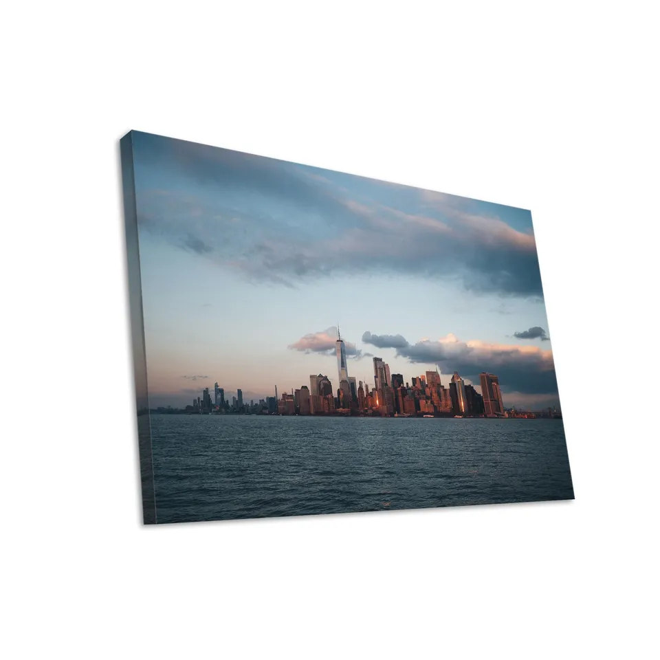 Hustling Sharks Wandbilder Skyline im sanften Abendlicht Leinwandbild 30x40 cm City