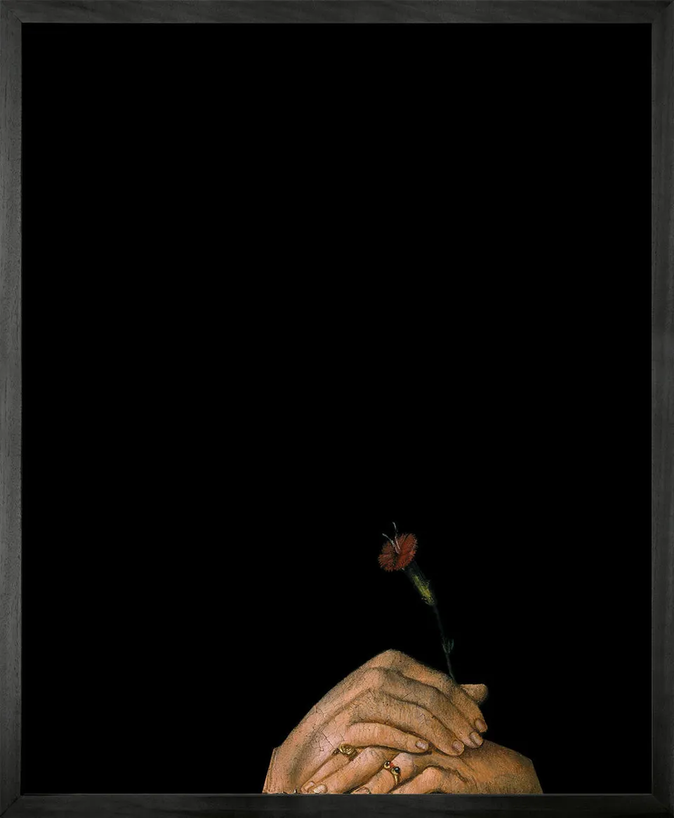 Mineheart Hands Holding Flower Leinwandbild 30x41 Rahmen