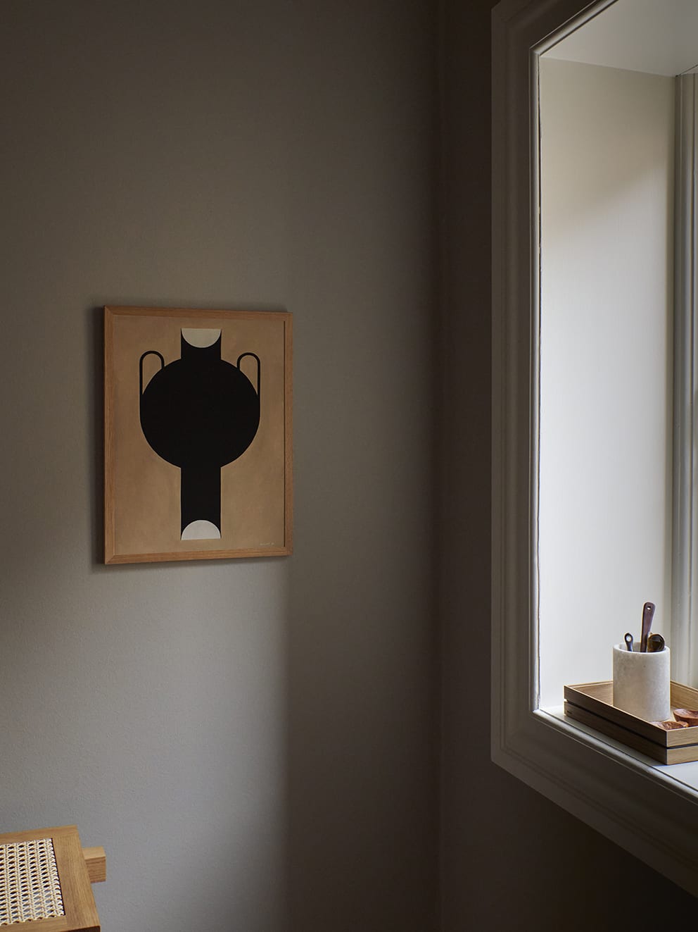 The Poster Club Silhouette of a Vase 07 Poster 30x40