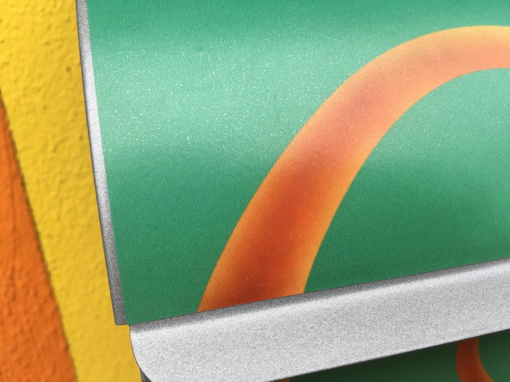 Banjado Briefkasten Neun Zähne Schwarz mit Zeitungsfach