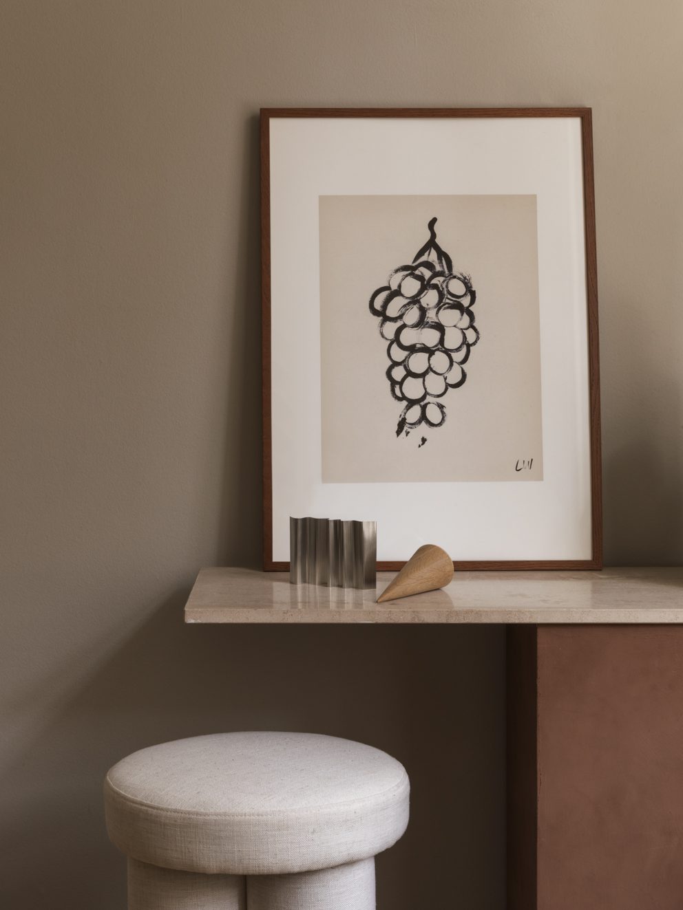 The Poster Club Grapes Kunstdruck 30x40 cm beige