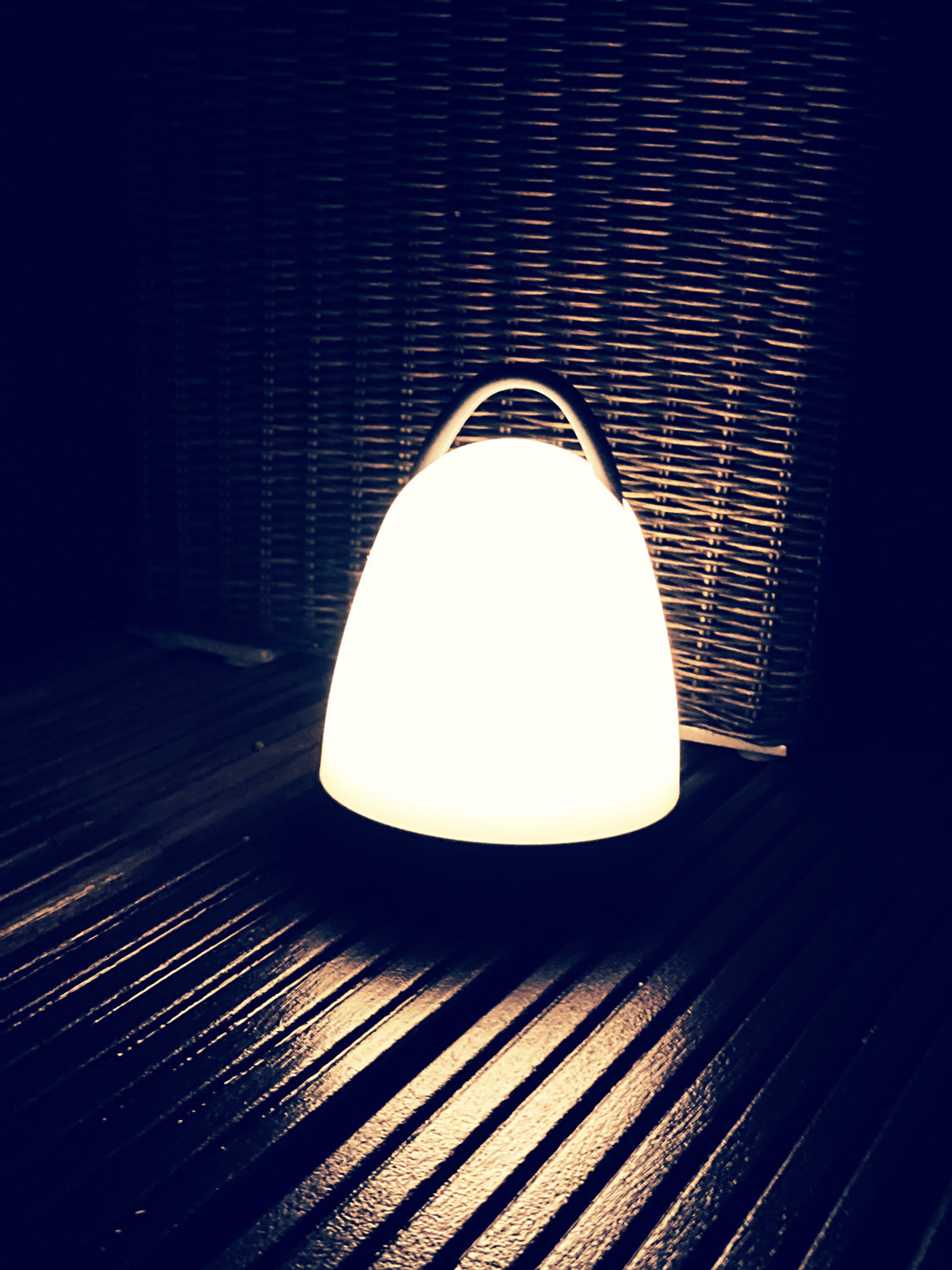 LS-LebenStil Camping-Leuchte LED 18x13cm schwarz weiß kabellos