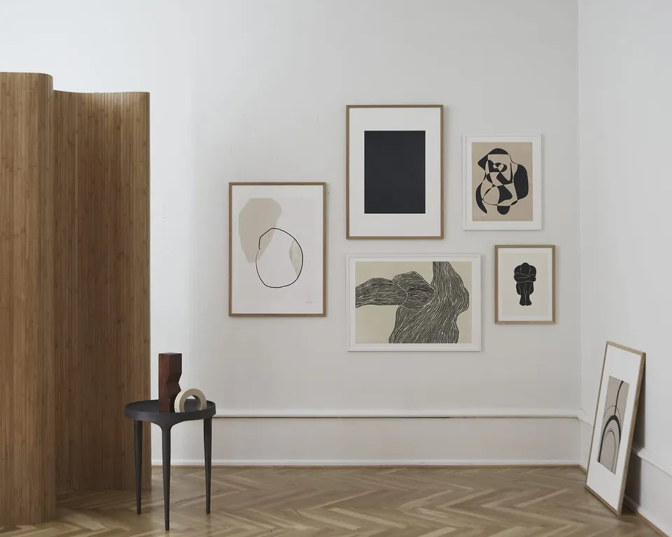 The Poster Club Curated Art Walls Edit No. 002 Bilderwand beige
