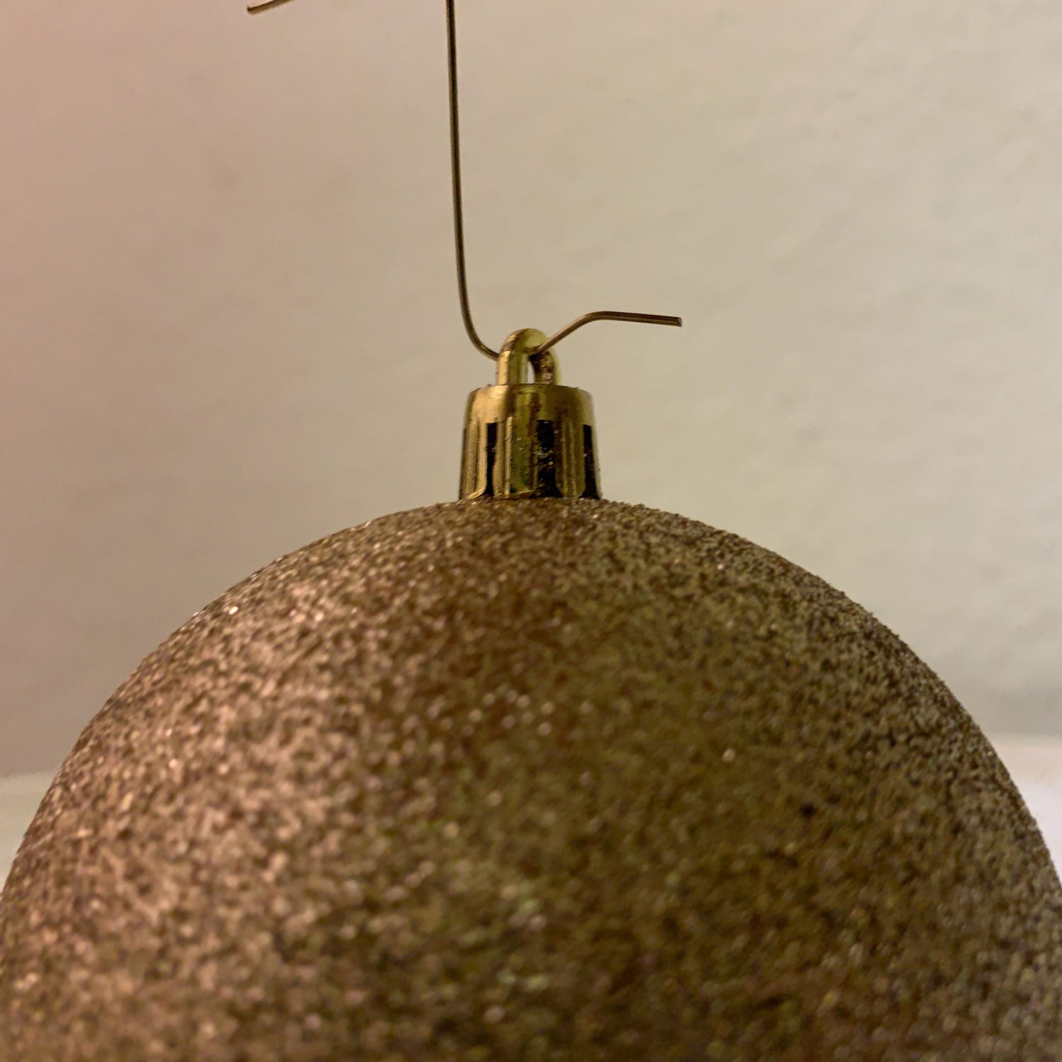 LS-LebenStil Möbel & Wohnen Kugel-Aufhänger Gold 50 Stück Metall