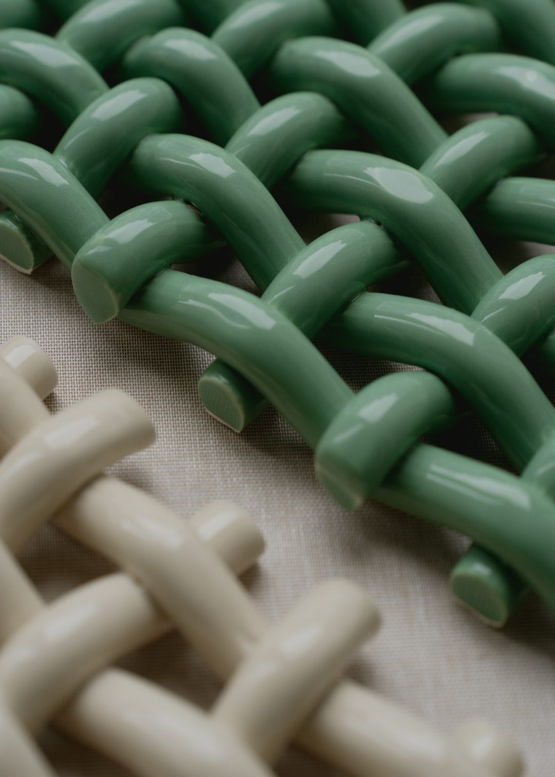 The Poster Club Interlace No.02 Wandrelief Sea Green Keramik