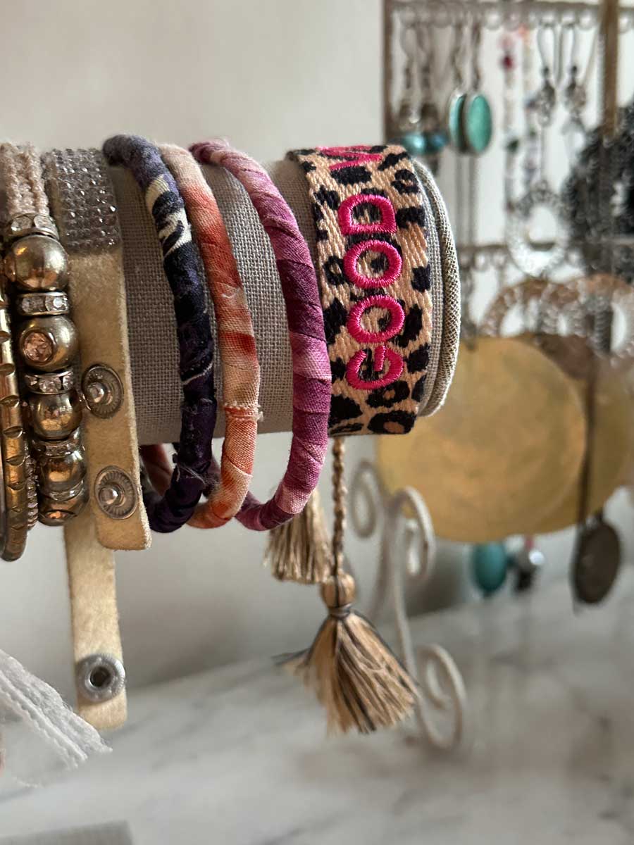 Canvas Leo Good Vibes Statement Armband Leopard Pink