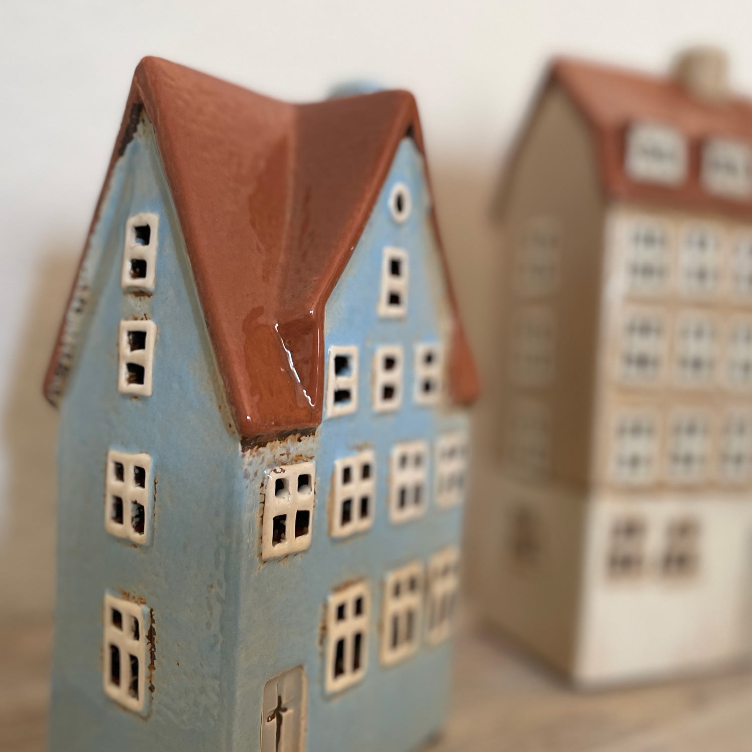 LS-LebenStil Küche & Haushalt Teelichthaus Aarhus 19cm Keramik Fachwerk