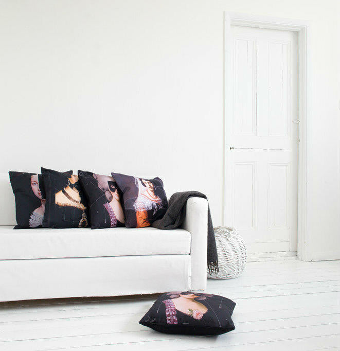 Mineheart Cushions Celia Kissen 45x45cm Schwarz Portrait
