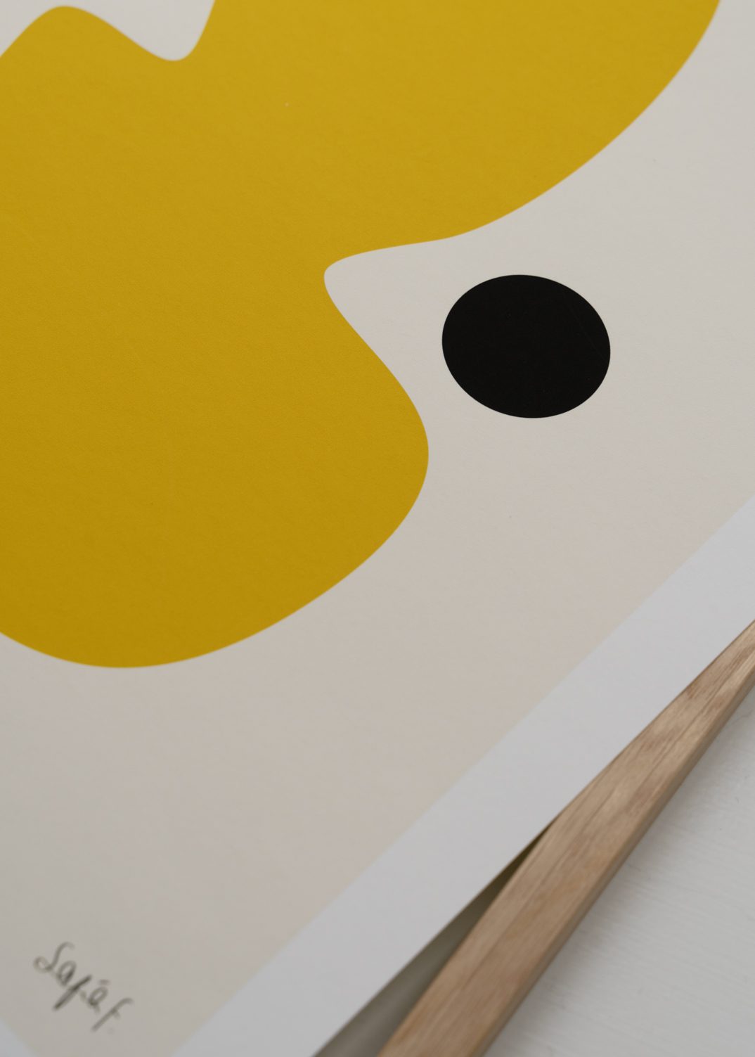 The Poster Club Yellow Stain Kunstdruck A4 gelb beige