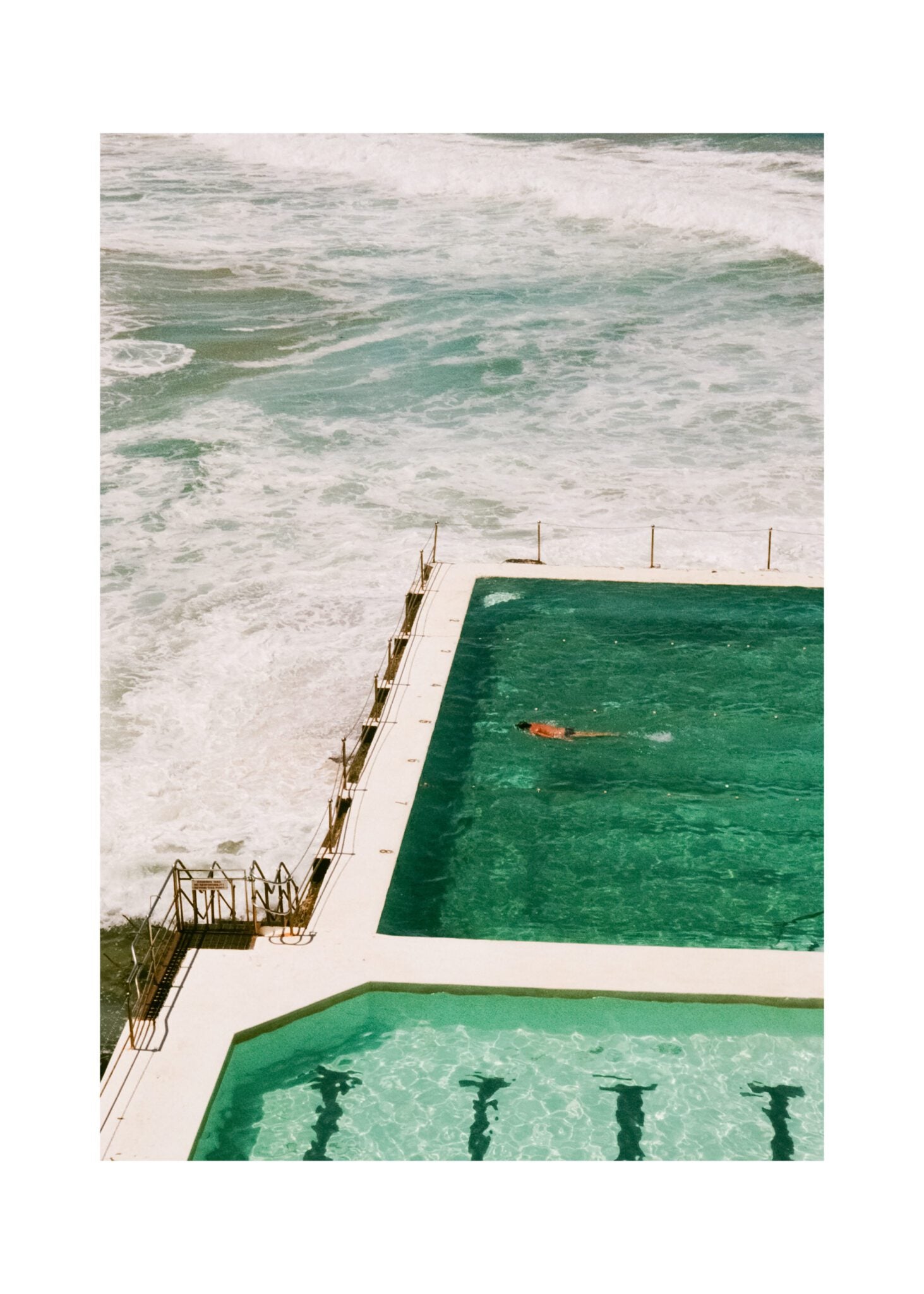 The Poster Club Art Prints Bondi Icebergs Poster 30x40 cm grün