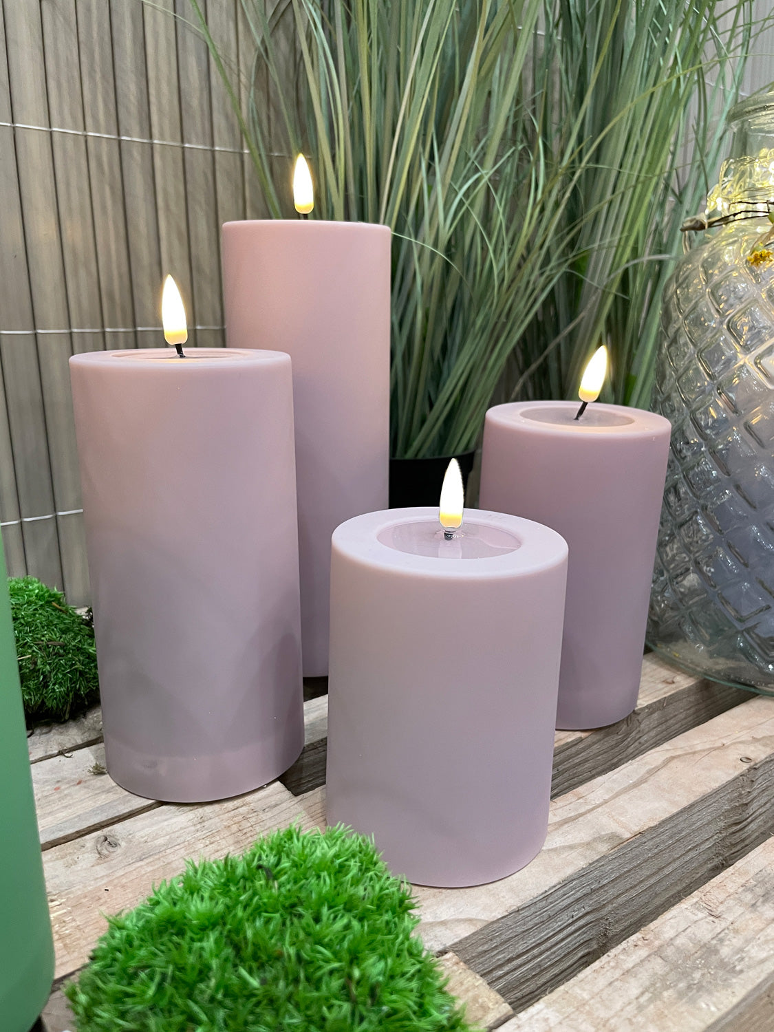 LS-LebenStil Real Flame 3D LED Stumpenkerze 10x10cm Lila