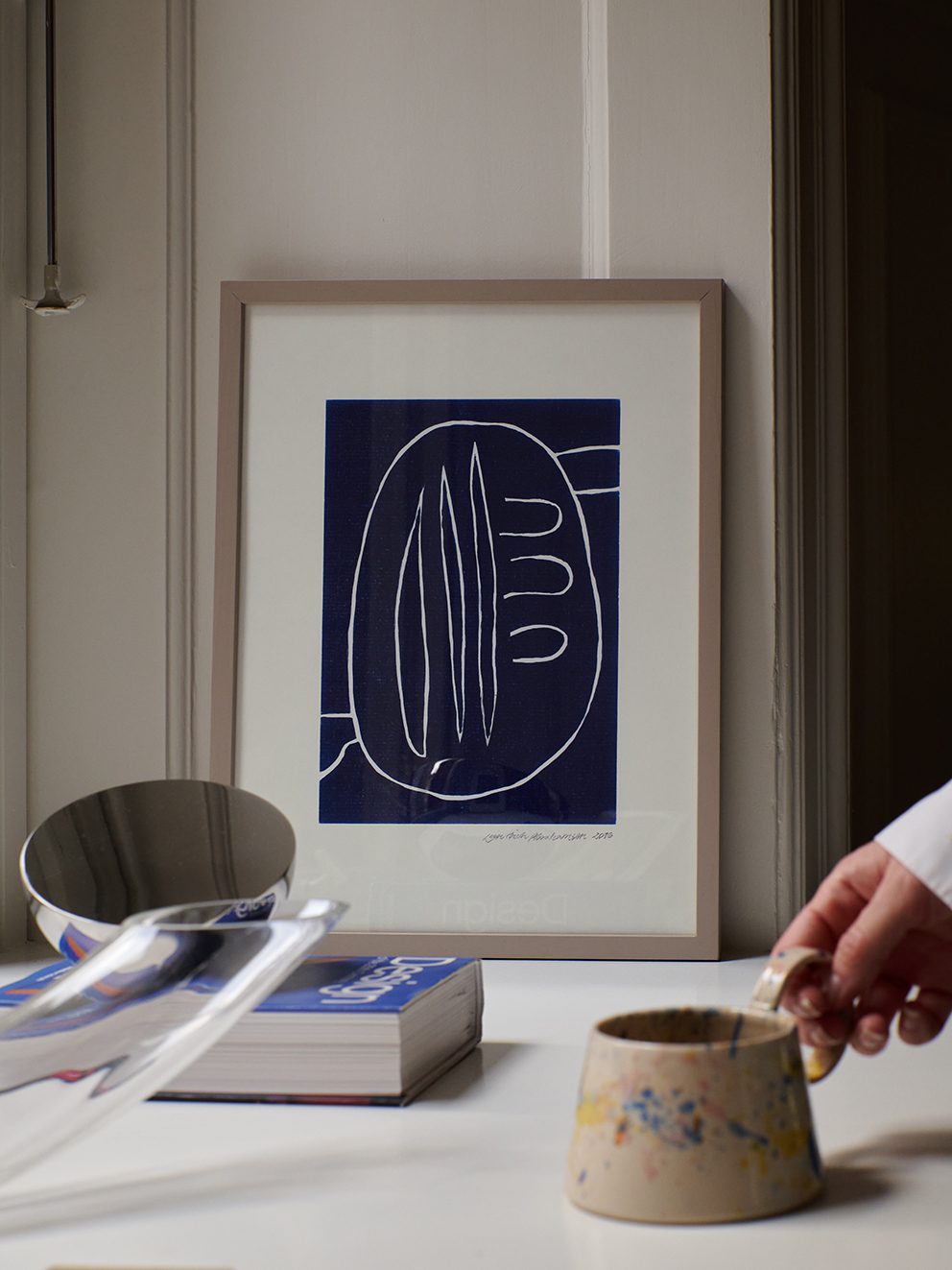 The Poster Club Tracks Poster A4 blau abstrakt