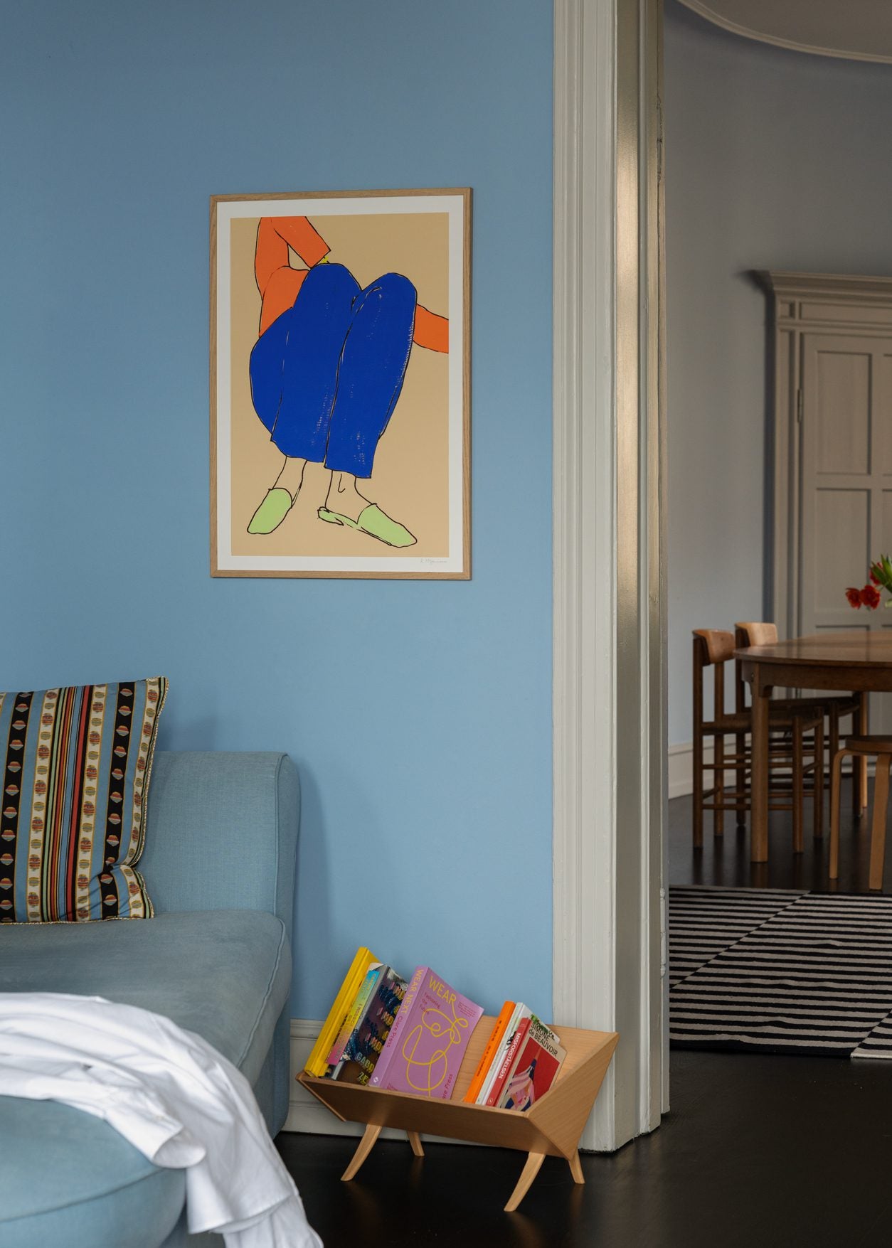 The Poster Club Lying Down in Blue and Red Kunstdruck 30x40 cm Blau