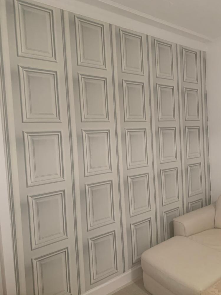 Mineheart Wallpaper White Panelling Tapete Rolle Hellgrau