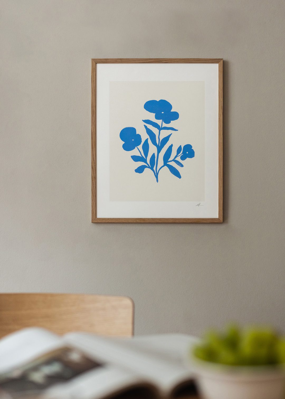 The Poster Club Bloemen 01 Poster A4 blaues Blumenmotiv