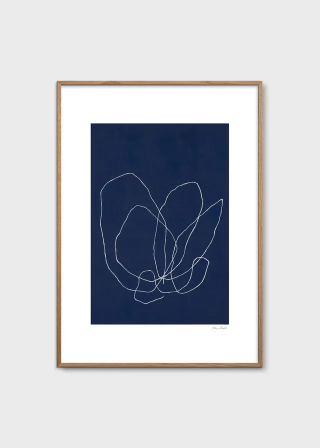 The Poster Club Elements of a Tulip Kunstdruck 30x40 cm Blau