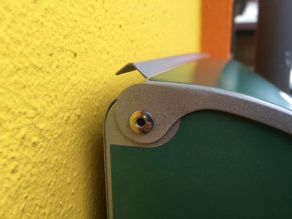 Banjado Briefkasten Neun Zähne Schwarz mit Zeitungsfach
