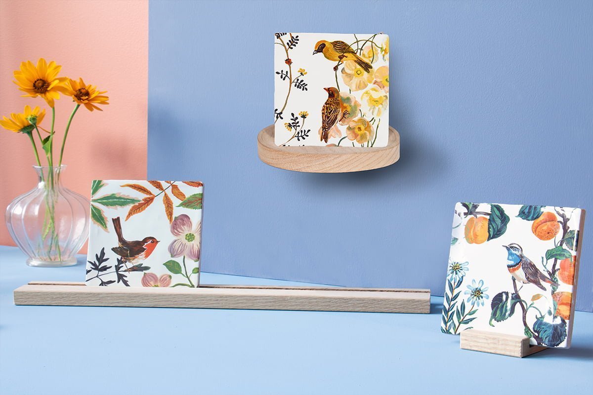 Storytiles Tile holders Tiny things holder Wandregal rund