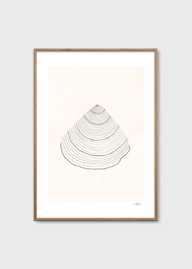The Poster Club Shell Poster 30x40 cm Beige