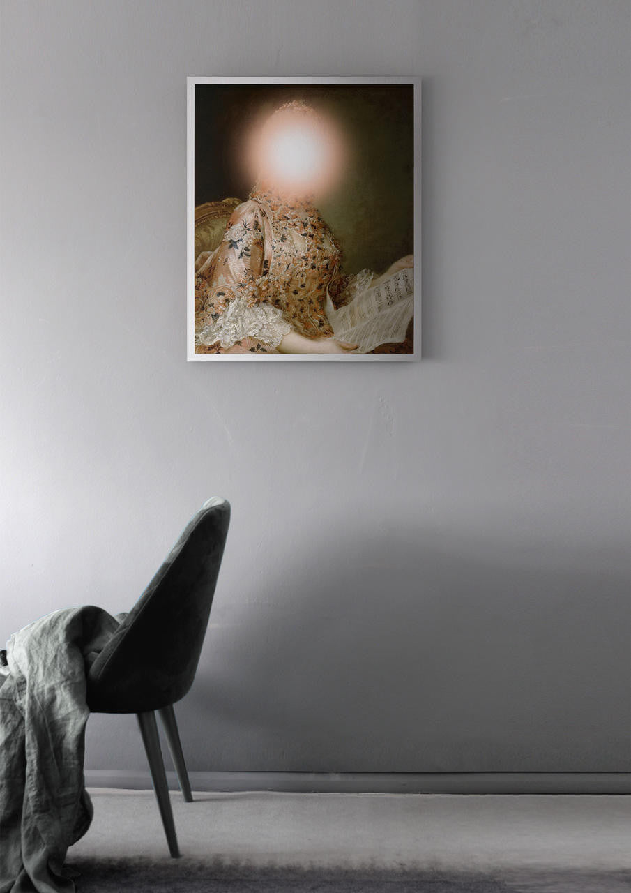 Mineheart Wall Art Orb Orange Lady Leinwandbild 68,6x83,9cm Orange