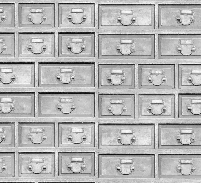 Mineheart Almost White Industrial Drawers Tapete weiß