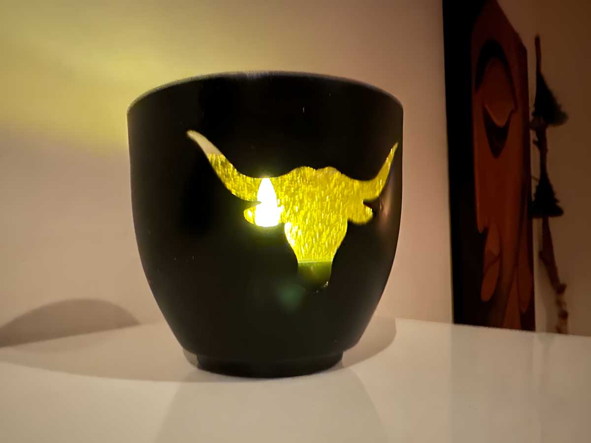 LS-LebenStil Teelichthalter Büffel Metall 9cm schwarz gold