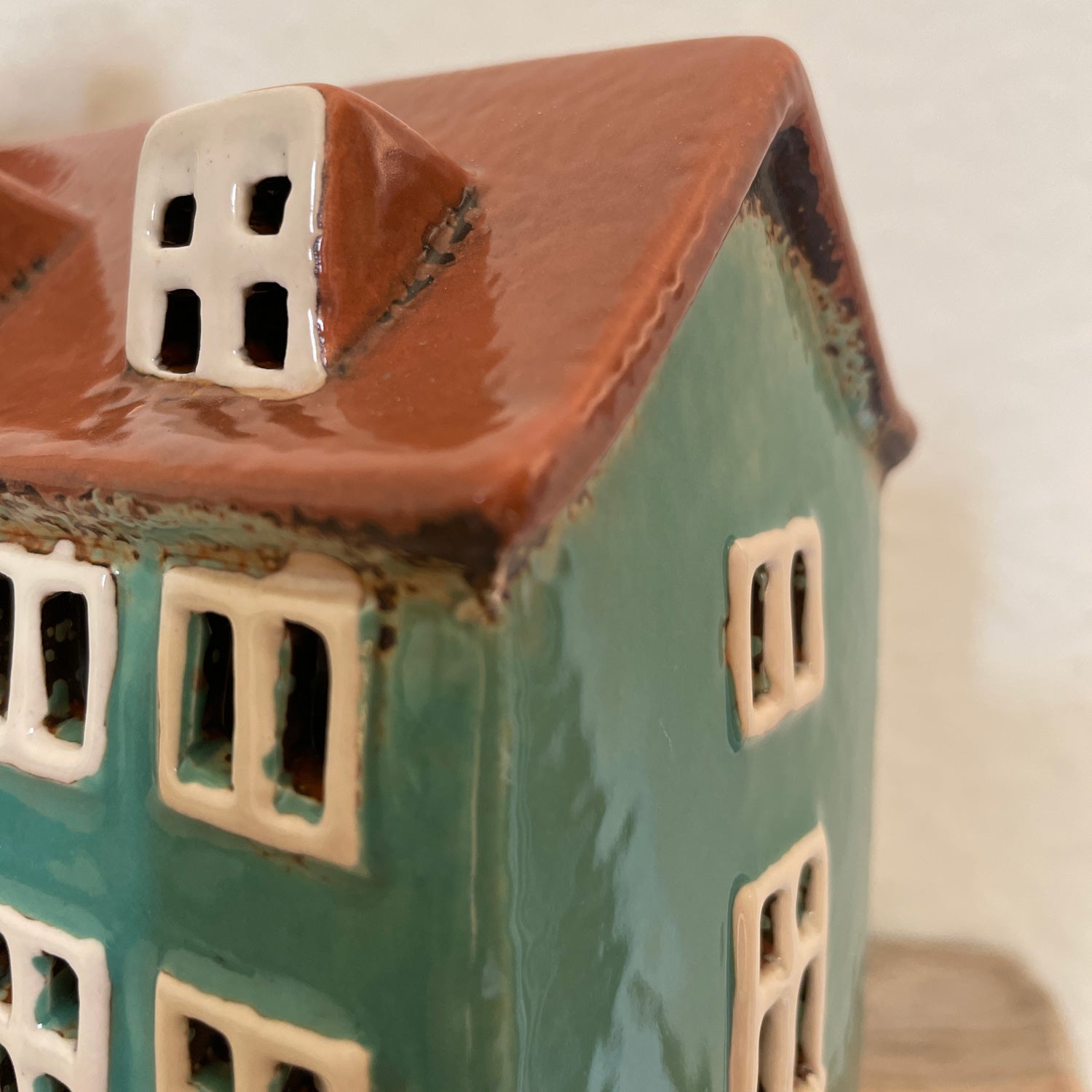 LS-LebenStil Aarhus Teelichthaus Keramik Fachwerk 17cm