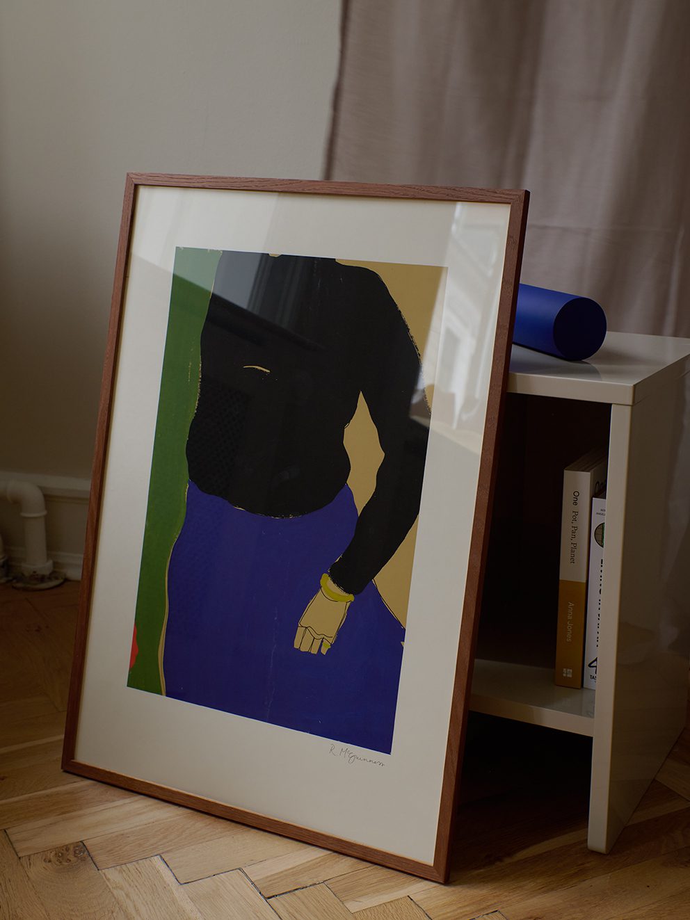 The Poster Club Black Top Blue Skirt Poster 30x40 cm Blau