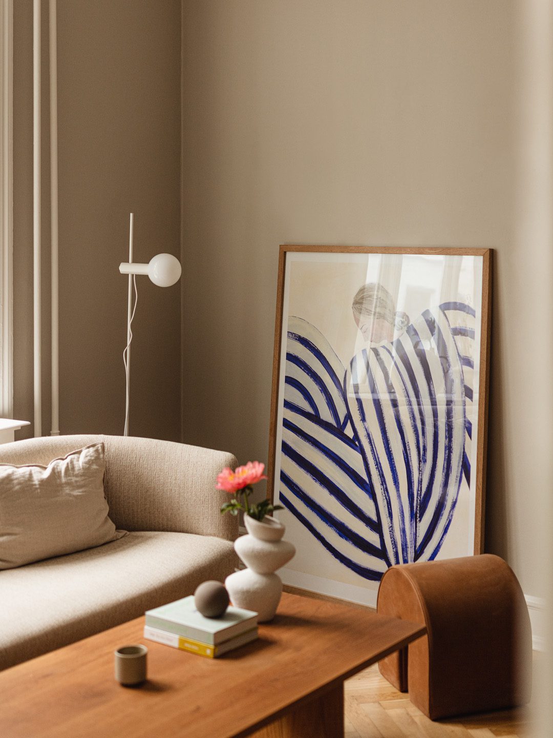 The Poster Club Blue Stripe At Concorde Poster 30x40 blau