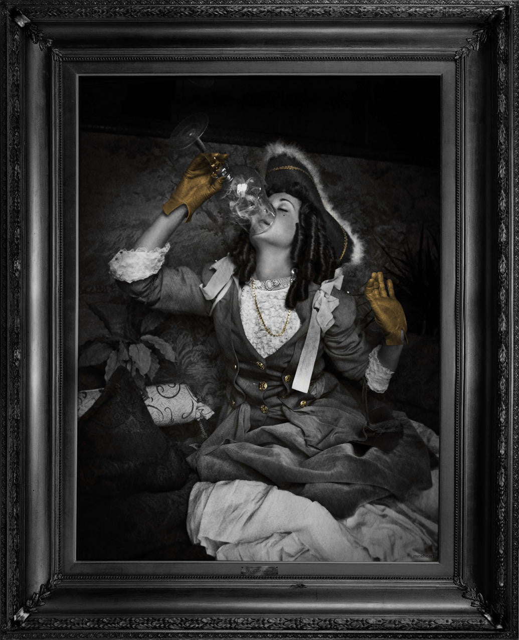 Mineheart Air is Not Enough Gold Edition Leinwandbild 84x119cm